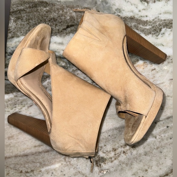 BCBG Max Azria Suede Maia Heels 8.5 - Picture 2 of 11